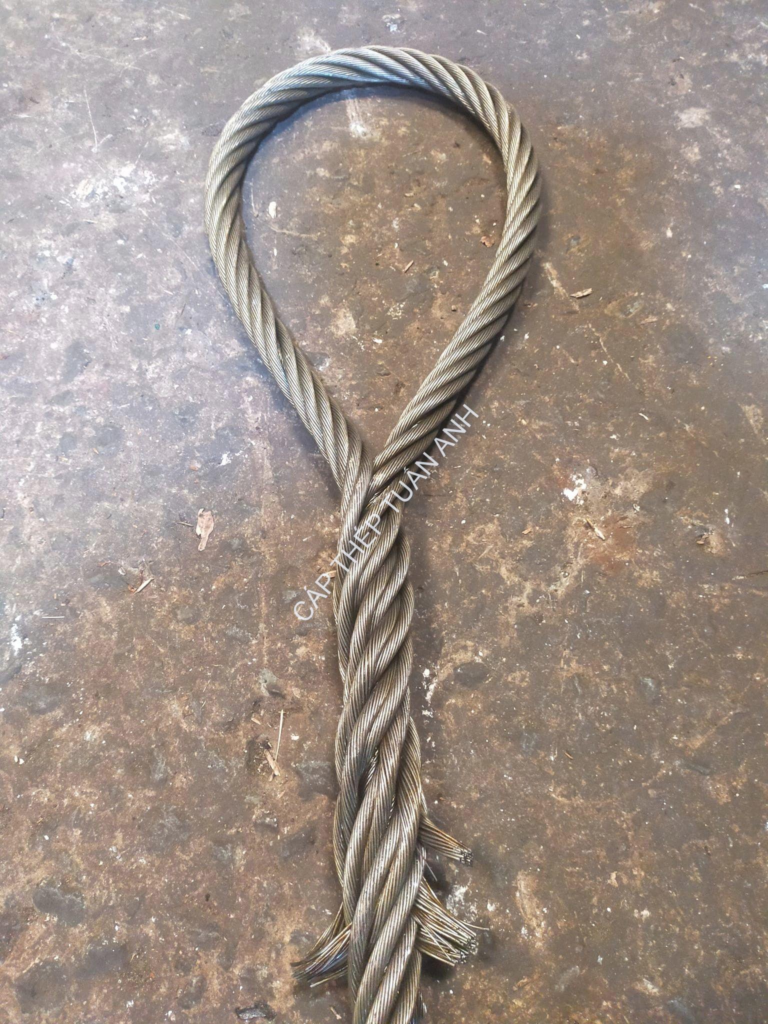 Chầu dây cáp thép làm sling đúng cách cap thep tet 2 dau